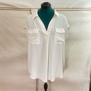 Short Sleeve / Sleeveless Cream Two Pocket V Neck Shirt With Collar